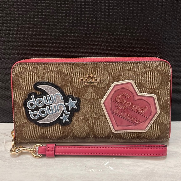 Coach Long Zip Around Wallet In Signature Canvas With Disco Patches - Picture 5 of 9